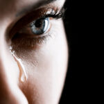 Pourquoi ne pas arriver à pleurer : psychologie et explications