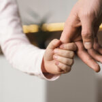 Retirer les droits d'un père absent : Comment procéder